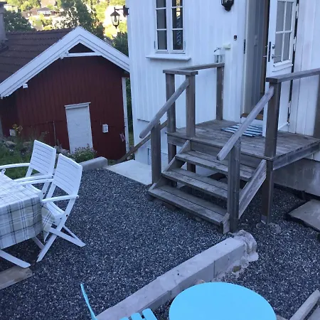 Nyrestaurert Leilighet Naer Byen Og Badeplass Apartment Arendal